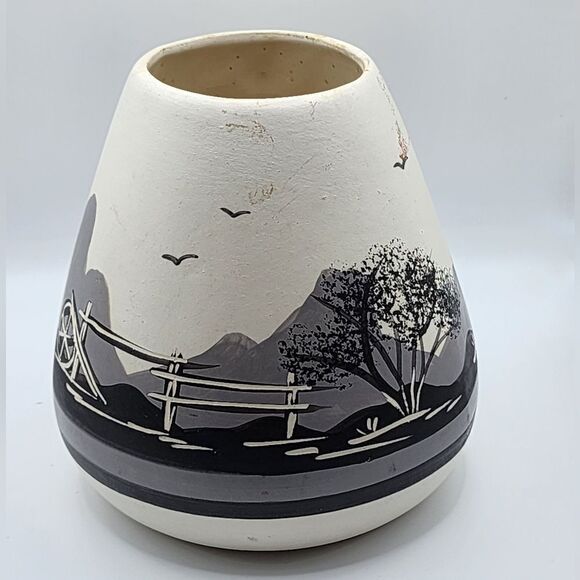 Signed Rose Hand Painted Native American Pottery Vase Southwestern Cactus Scene - Picture 3 of 7